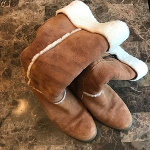 UGG Australia Sandra Wedge Boots - Size 7